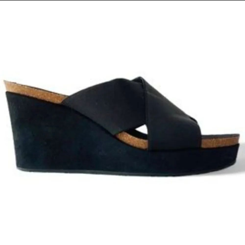 DONALD J PLINER CRISS-CROS STRAP ROUND OPEN TOE SANDAL